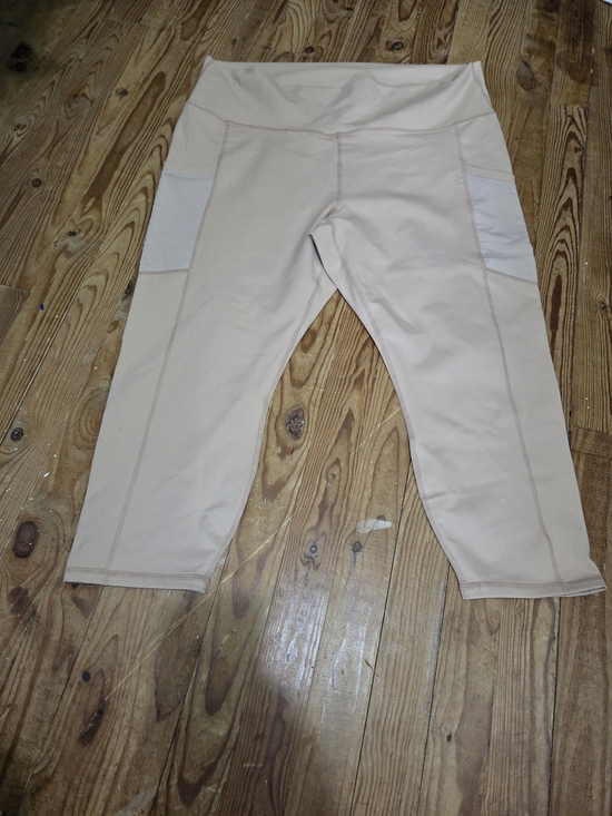 Fabletics Pants - Fabletics Mila High-Waisted Capri in Light Beige with Pockets 3X